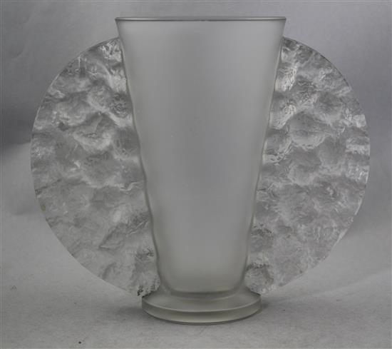 A Pierre DAvesn part frosted glass vase, 1930s, 20cm
